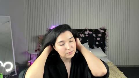 Lunara online show from January 16, 2026, 11:36 am