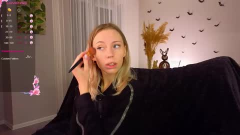 Kelly online show from November 6, 2025, 4:30 pm