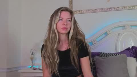 Luna Rishi online show from September 14, 2025, 12:04 pm