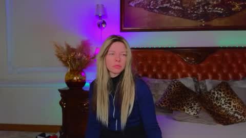 Luna Rishi online show from February 8, 2026, 6:17 am