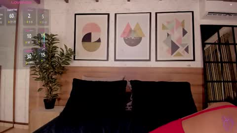 Snapshot of lunaruso chatting on November 9, 2025, 7:45 pm Luna Ruso online show from November 9, 2025, 7:45 pm