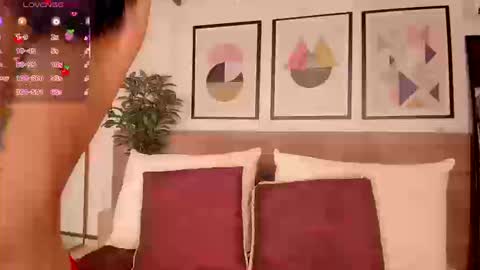 Snapshot of lunaruso chatting on January 9, 2026, 8:21 pm Luna Ruso online show from January 9, 2026, 8:21 pm