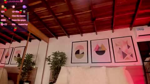 Luna Ruso  online show from March 6, 2026, 7:54 pm