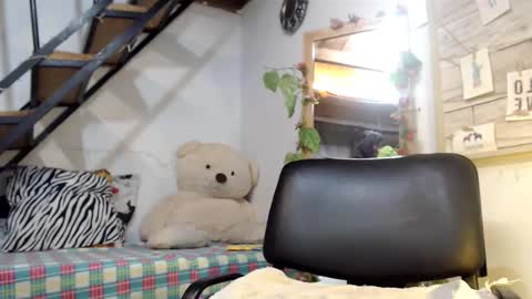 luna online show from February 23, 2025, 4:24 pm