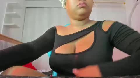 luna online show from October 27, 2025, 1:26 pm