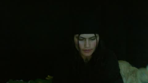 Luna online show from May 20, 2026, 6:58 pm