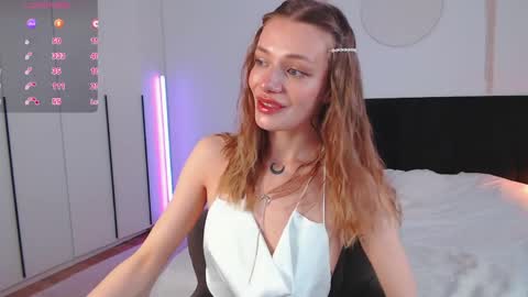 LunaticaBae online show from April 12, 2026, 2:49 am