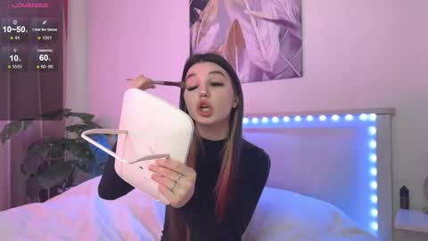 Veronica online show from December 16, 2025, 11:15 am