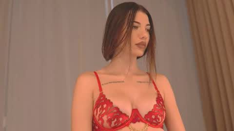 Snapshot of lunavyx chatting on October 9, 2025, 5:27 am Luna online show from October 9, 2025, 5:27 am