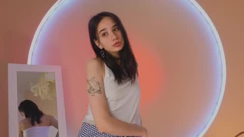 Kitty online show from October 4, 2025, 1:42 pm