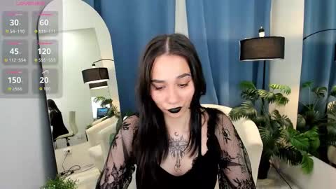 Kitty online show from October 22, 2025, 12:27 pm