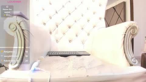 Snapshot of lunitadiva chatting on February 25, 2025, 7:03 pm lunitadiva online show from February 25, 2025, 7:03 pm