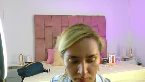 Snapshot of lunitadiva chatting on November 23, 2025, 3:12 pm lunitadiva online show from November 23, 2025, 3:12 pm