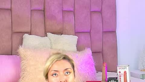 Snapshot of lunitadiva chatting on November 28, 2025, 2:42 pm lunitadiva online show from November 28, 2025, 2:42 pm