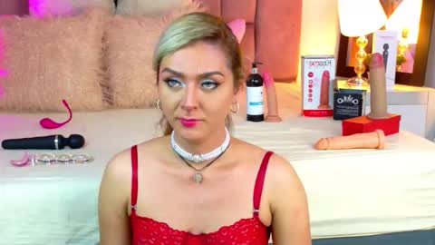 Snapshot of lunitadiva chatting on February 15, 2026, 5:20 pm lunitadiva online show from February 15, 2026, 5:20 pm