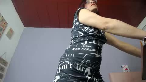 Snapshot of lunitaqueen_ chatting on May 25, 2026, 3:45 am Luna Tamara online show from May 25, 2026, 3:45 am