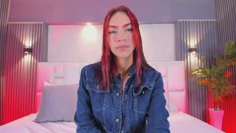 L U N N A online show from May 14, 2026, 4:08 am