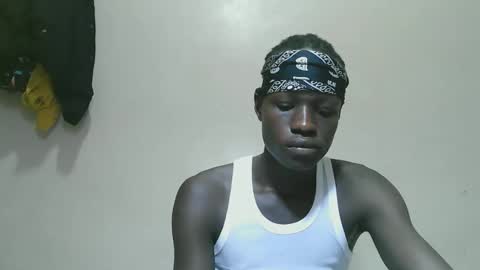 Snapshot of luoislove chatting on October 26, 2025, 9:59 am luoislove online show from October 26, 2025, 9:59 am