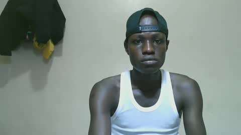 Snapshot of luoislove chatting on October 28, 2025, 5:59 pm luoislove online show from October 28, 2025, 5:59 pm