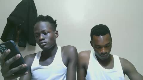 Snapshot of luoislove chatting on November 16, 2025, 3:50 pm luoislove online show from November 16, 2025, 3:50 pm