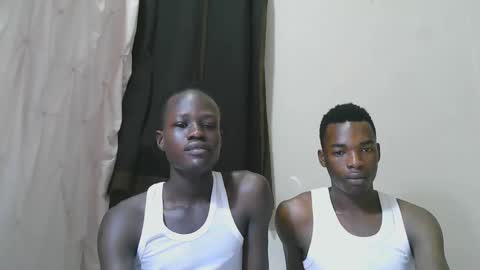 Snapshot of luoislove chatting on November 25, 2025, 4:23 am luoislove online show from November 25, 2025, 4:23 am