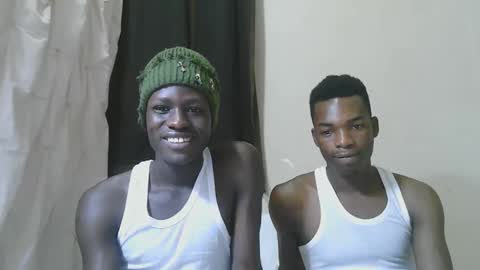 Snapshot of luoislove chatting on November 27, 2025, 11:56 am luoislove online show from November 27, 2025, 11:56 am