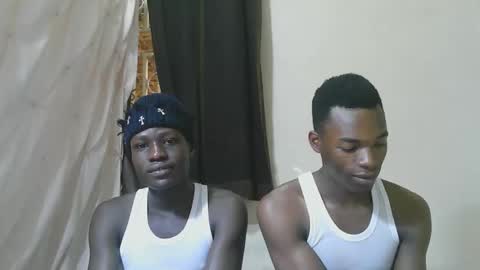 Snapshot of luoislove chatting on November 28, 2025, 5:54 am luoislove online show from November 28, 2025, 5:54 am