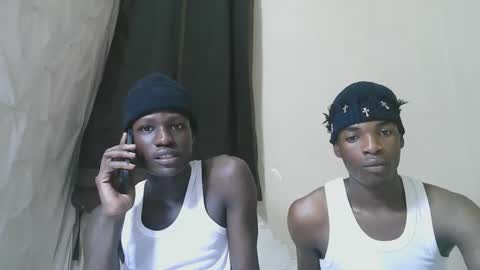 Snapshot of luoislove chatting on November 29, 2025, 12:08 pm luoislove online show from November 29, 2025, 12:08 pm