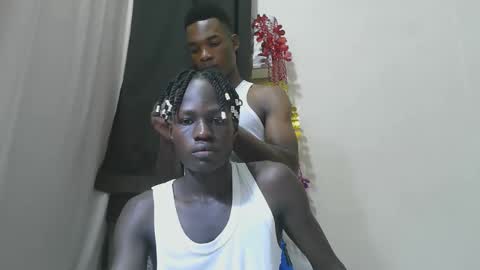 Snapshot of luoislove chatting on December 21, 2025, 6:26 pm luoislove online show from December 21, 2025, 6:26 pm