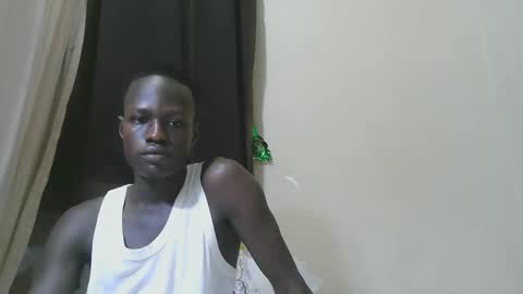 Snapshot of luoislove chatting on December 22, 2025, 6:49 pm luoislove online show from December 22, 2025, 6:49 pm