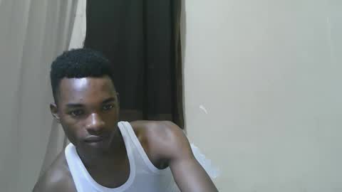 Snapshot of luoislove chatting on January 6, 2026, 9:13 am luoislove online show from January 6, 2026, 9:13 am