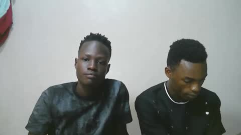 Snapshot of luoislove chatting on February 3, 2026, 7:52 pm luoislove online show from February 3, 2026, 7:52 pm