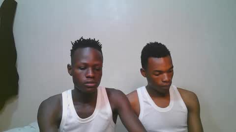 Snapshot of luoislove chatting on February 14, 2026, 6:21 am luoislove online show from February 14, 2026, 6:21 am