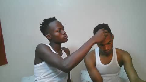 Snapshot of luoislove chatting on February 16, 2026, 10:11 am luoislove online show from February 16, 2026, 10:11 am