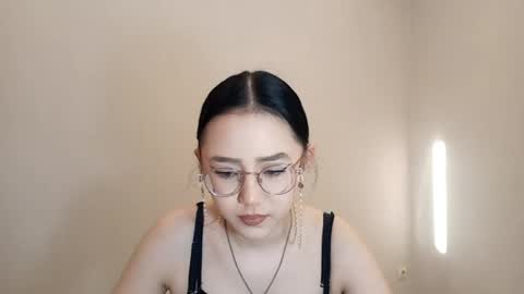 Roxie online show from March 31, 2026, 2:06 pm