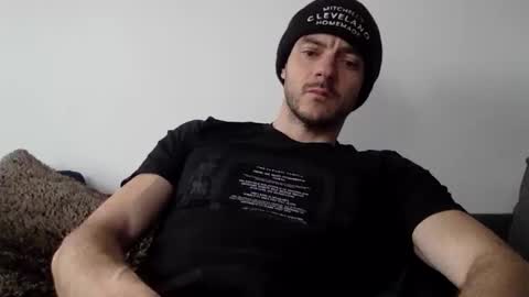 Snapshot of lupine_666 chatting on December 9, 2024, 10:32 am Lupine online show from December 9, 2024, 10:32 am