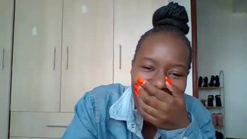 lushlola254 online show from October 11, 2025, 10:14 am