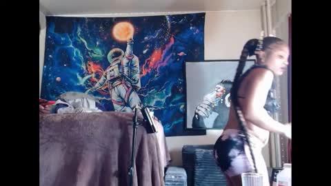 LUST online show from October 23, 2025, 9:02 pm