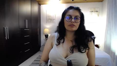 Angela 3 online show from March 10, 2025, 11:27 pm