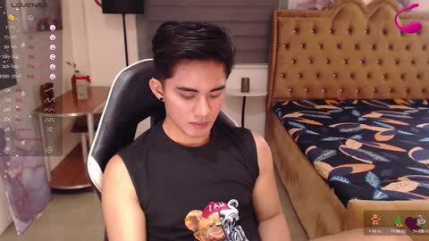 Snapshot of lustdesirex19 chatting on March 1, 2025, 8:23 am David online show from March 1, 2025, 8:23 am