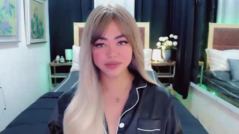 Snapshot of lustfuloffendertrina chatting on January 8, 2025, 7:24 am Trina online show from January 8, 2025, 7:24 am