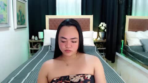 Snapshot of lustfuloffendertrina chatting on January 29, 2025, 9:01 am Trina online show from January 29, 2025, 9:01 am