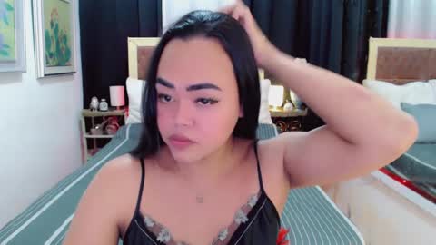 Snapshot of lustfuloffendertrina chatting on February 3, 2025, 7:51 am Trina online show from February 3, 2025, 7:51 am
