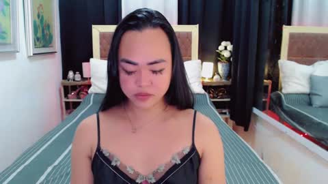 Snapshot of lustfuloffendertrina chatting on February 4, 2025, 3:04 pm Trina online show from February 4, 2025, 3:04 pm