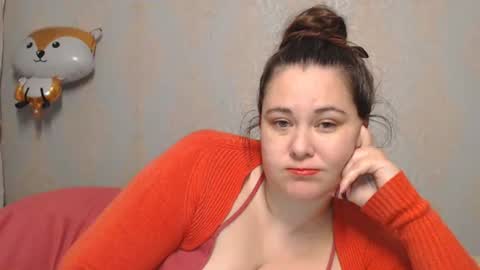 lustifulm online show from May 17, 2026, 5:53 pm