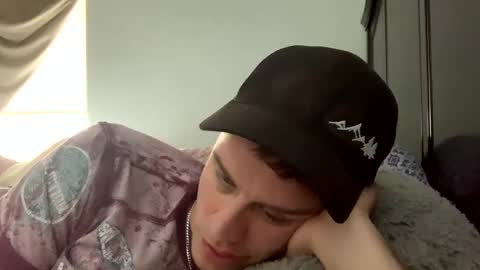 Snapshot of lustlivenow chatting on October 1, 2025, 9:32 pm GUY --- GIRL online show from October 1, 2025, 9:32 pm