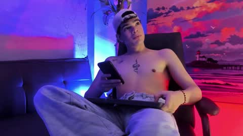 Snapshot of luuck_6 chatting on February 15, 2026, 7:51 am luuck online show from February 15, 2026, 7:51 am