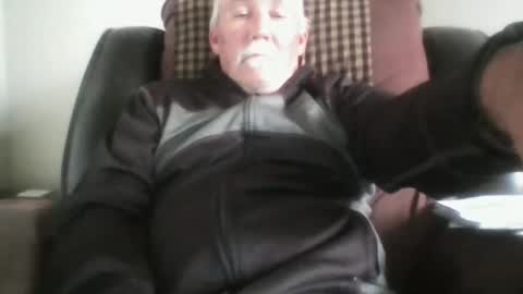 luv269er online show from November 21, 2025, 9:57 pm