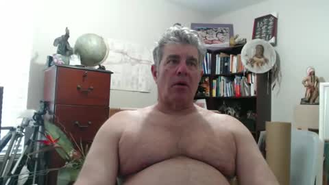 Snapshot of luv2bnakedallthetime chatting on February 12, 2025, 5:05 pm Tony online show from February 12, 2025, 5:05 pm