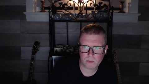 luvbunde online show from May 21, 2026, 3:13 am